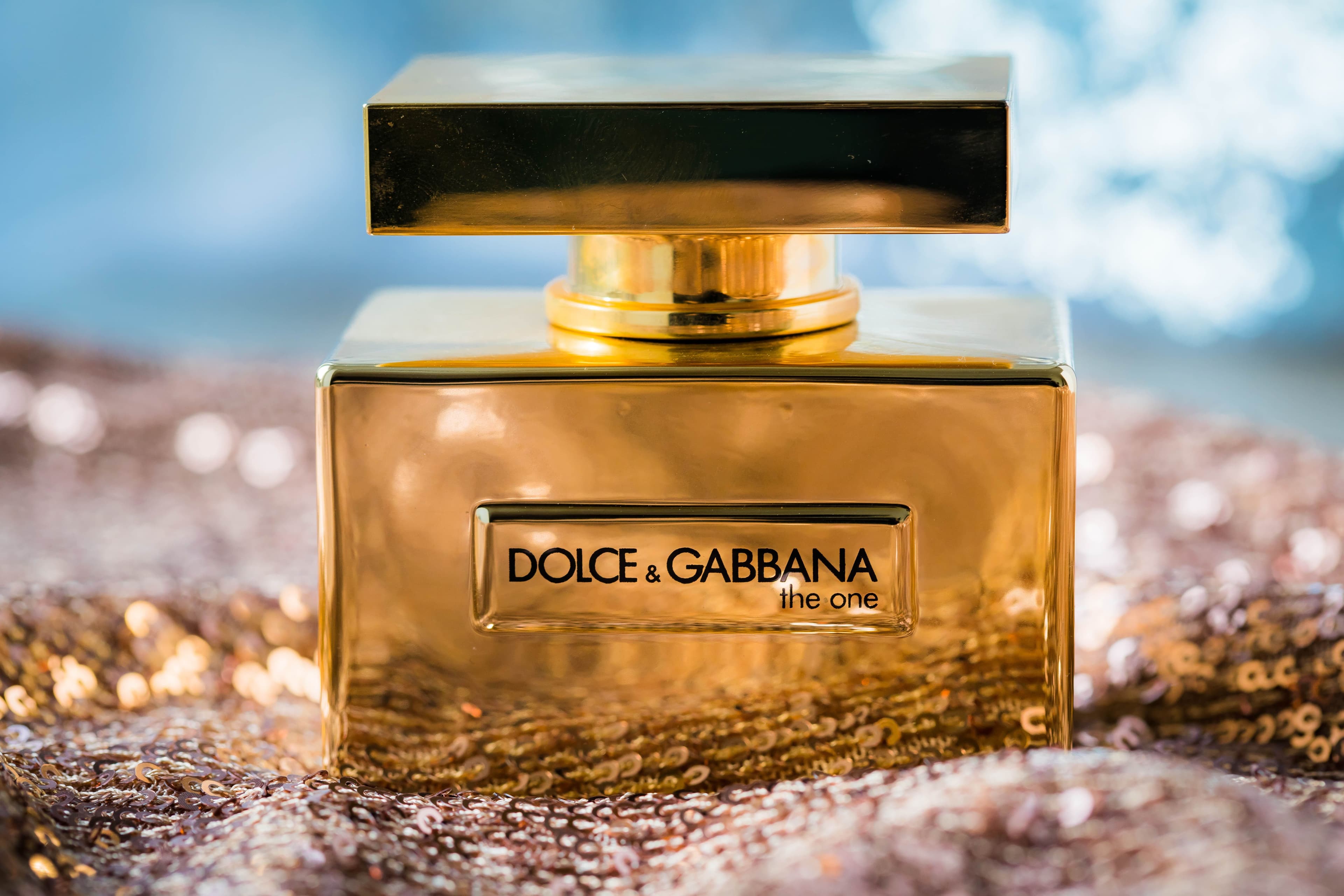 10% OFF This Weekend on Your Perfumes