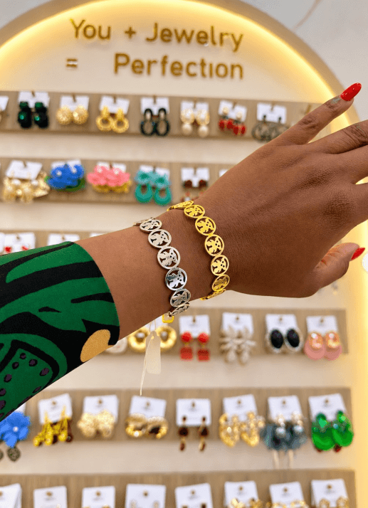 Amazing Discount on the Non-tarnish Cuff Bangle